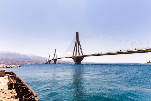 Hintergrund der Hängebrücke