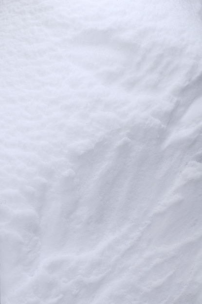 Hintergrund des frischen Schnees Natürlicher Winterhintergrund Schneebeschaffenheit im Blauton