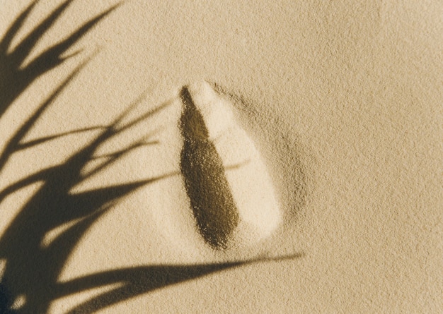 Hintergrund mit pastellfarbenem Sand zur Produktpräsentation Catwalk zur Vorführung von