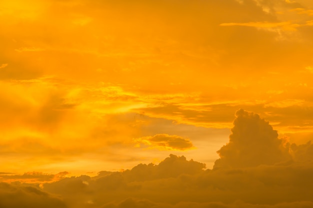 Foto hintergrund von gewitterwolken vor einem gewitter