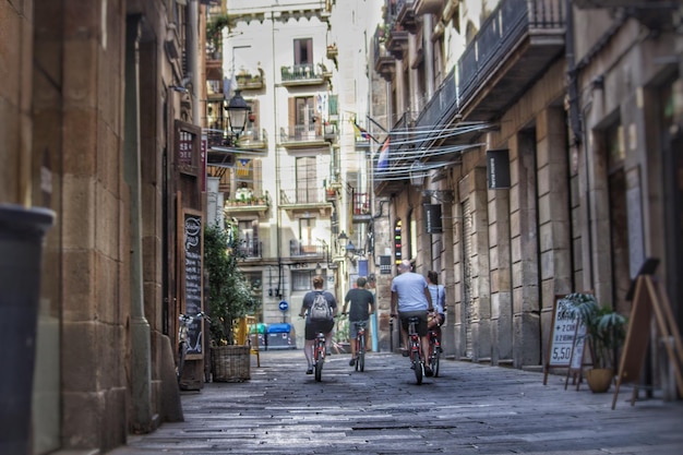 Foto hintergrundansicht von fahrradfahrern in der stadt