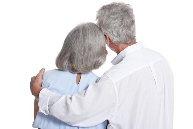 Foto hintergrundbild eines glücklichen seniorenpaares auf weißem hintergrund