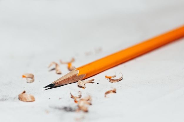 Foto hintergrundgestaltung mit bleistift und schneiden