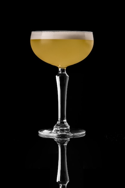 Hintergrundmenüplan-Restaurantbarwodkawisky-Stärkungsmittel des Cocktail schwarzer orange