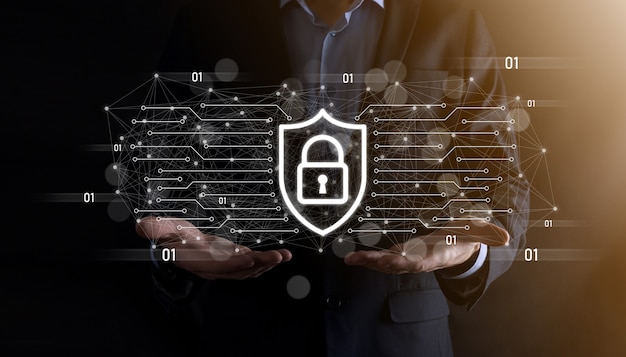 Hiold del hombre de negocios, use, presione el ícono infográfico de la tecnología comunitaria digital. Concepto de alta tecnología y big data. Conexión global.IoT Internet de las cosas. Red de Comunicación de Información TIC.