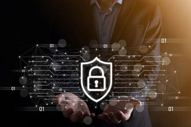 Hiold del hombre de negocios, use, presione el ícono infográfico de la tecnología comunitaria digital. Concepto de alta tecnología y big data. Conexión global.IoT Internet de las cosas. Red de Comunicación de Información TIC.