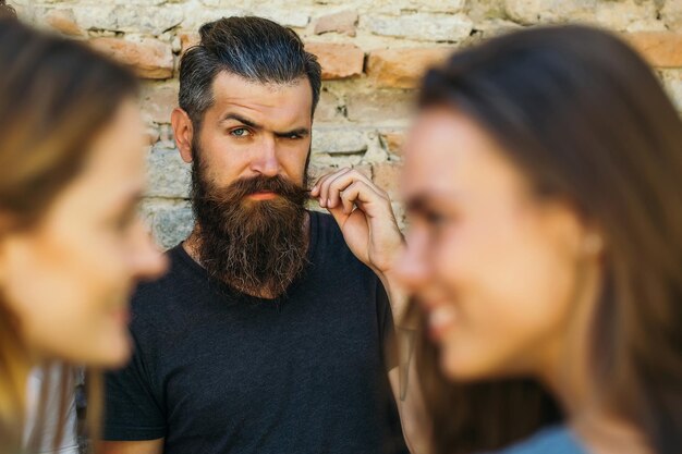 Hipster hombre guapo