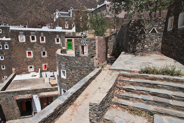 El histórico pueblo de Rijal Almaa en Arabia Saudita