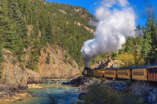 Histórico tren a vapor en Colorado, EE.UU.