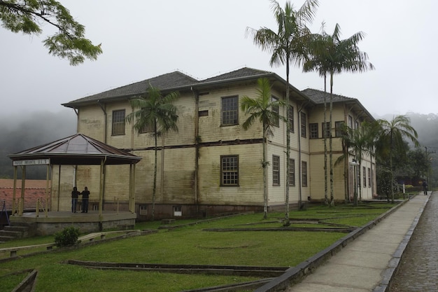 Historisches Dorf Paranapiacaba unter Nebel alter Bahnhof Santo Andre Brasilien