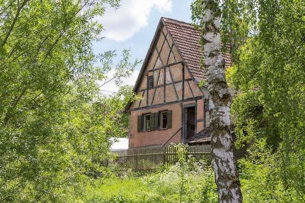 historisches ländliches Gebäude