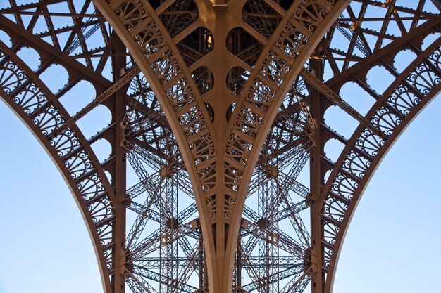 Este hito universal de París se puede reconocer también a partir de detalles