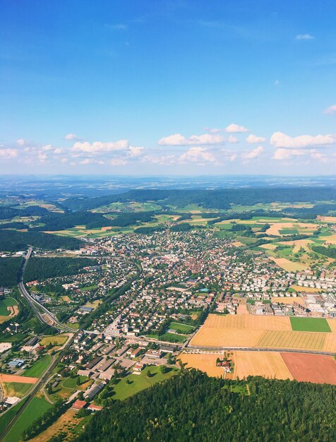 Hoch über den Wolken Luftaufnahmen und Reisekonzept