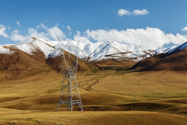 Hochspannungsleitung in Kirgisistan