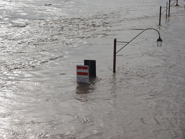 Hochwasser des Flusses Po in Turin