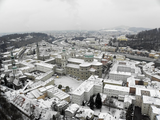 Foto hochwinkelansicht auf das stadtbild im winter