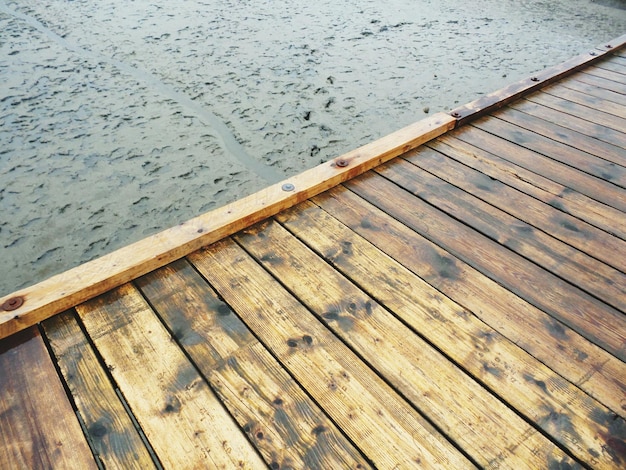 Foto hochwinkelansicht auf den pier