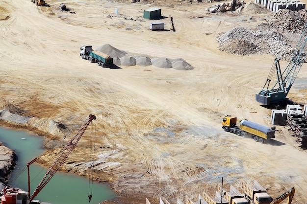 Hochwinkelansicht der Baustelle