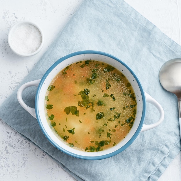 Foto hochwinkelansicht der suppe in einer schüssel