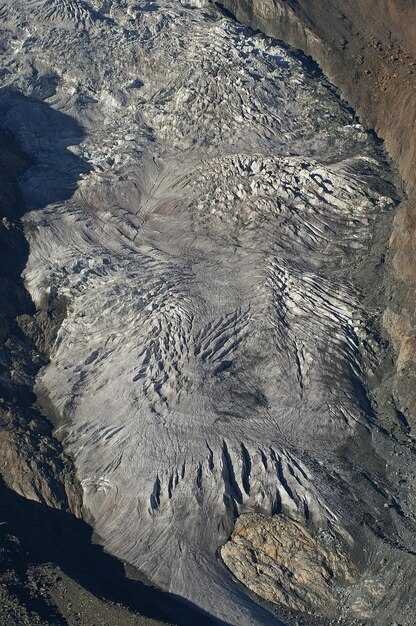 Foto hochwinkelansicht der vulkanischen landschaft