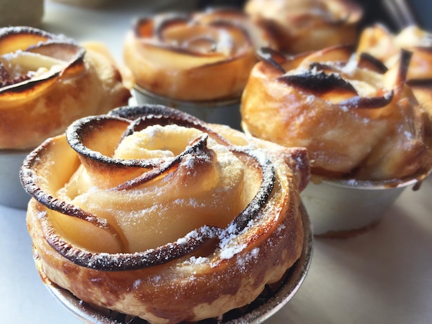 Foto hochwinkelansicht des desserts auf dem teller