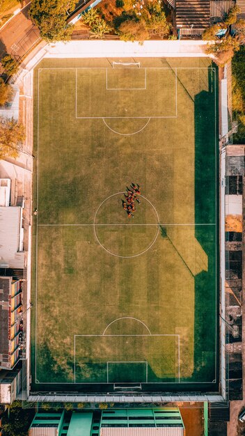 Hochwinkelansicht des Fußballfeldes