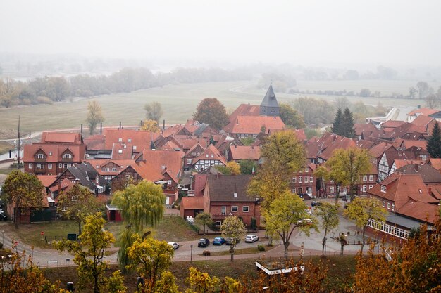 Foto hochwinkelansicht des stadtbildes gegen den himmel