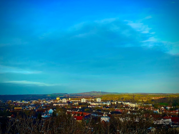 Foto hochwinkelansicht des stadtbildes gegen den himmel