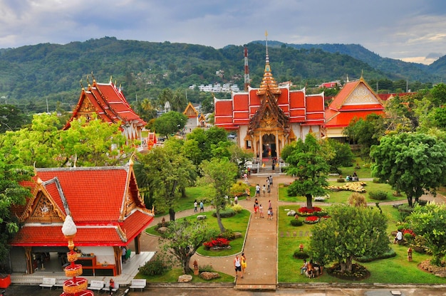 Hochwinkelansicht eines Klosters in Thailand