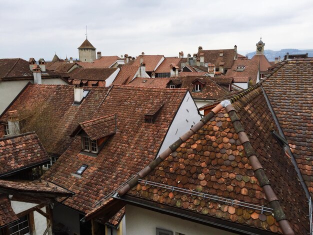 Foto hochwinkelansicht von gebäuden in der stadt