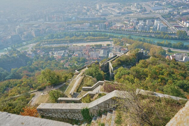 Foto hochwinkelansicht von gebäuden in der stadt