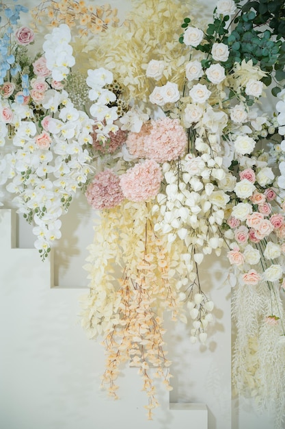 Hochzeit Hintergrund Hochzeit Blumendekoration Rosenwand bunter Hintergrund frische Rose Blumenstrauß