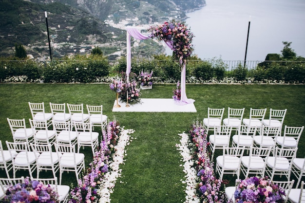 Foto hochzeitsbogen außerhalb der hochzeit