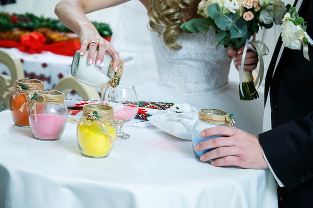 Hochzeitsdekoration am Hochzeitstag für das Brautpaar