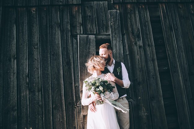 Hochzeitspaar auf Bergen