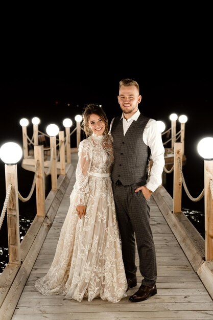 Hochzeitspaar in der Nacht