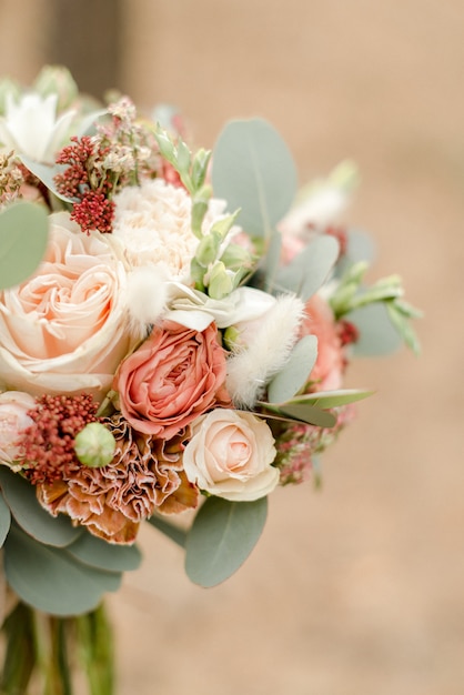 Hochzeitsstrauß mit Rosen