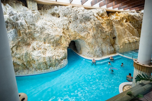 Höhlenbadkomplex Barlangfurdo ein Thermalbadkomplex in einer natürlichen Höhle in Miskolctapolca, einem Teil der Stadt Miskolc in Ungarn