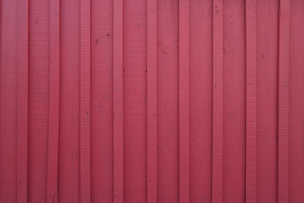 Hölzerne Beschaffenheit roter vertikaler rustikaler Plankenholzhintergrund horizontal
