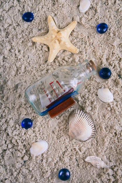 Hölzernes Blau im Marinestil