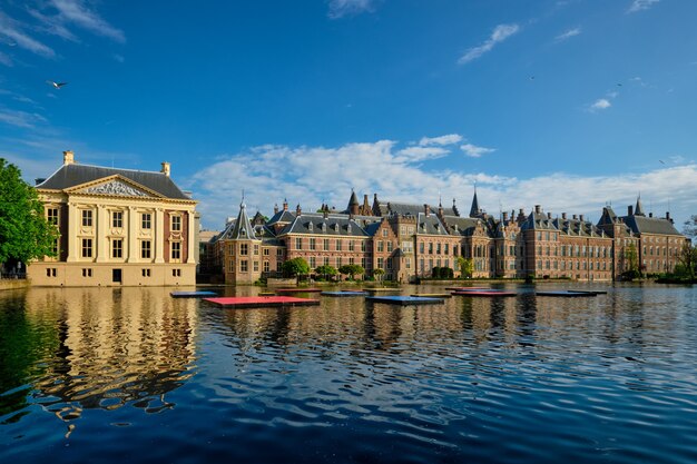 Hofvijver See und Binnenhof Den Haag