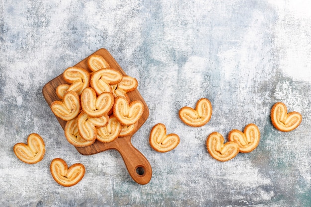 Hojaldre dulce, galletas palmier caseras.