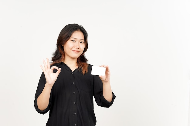 Holding leere Bankkarte oder Kreditkarte der schönen asiatischen Frau, Isolated On White Background