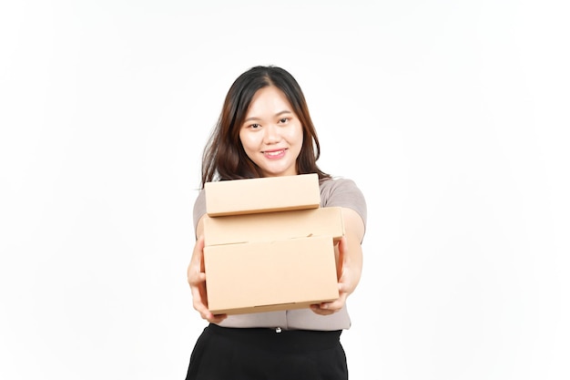 Holding-Paket-Box oder Karton der schönen asiatischen Frau, Isolated On White Background