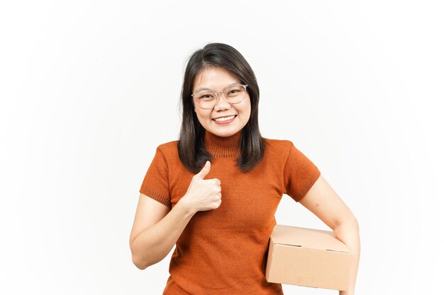Holding-Paket-Box oder Karton der schönen asiatischen Frau, Isolated On White Background