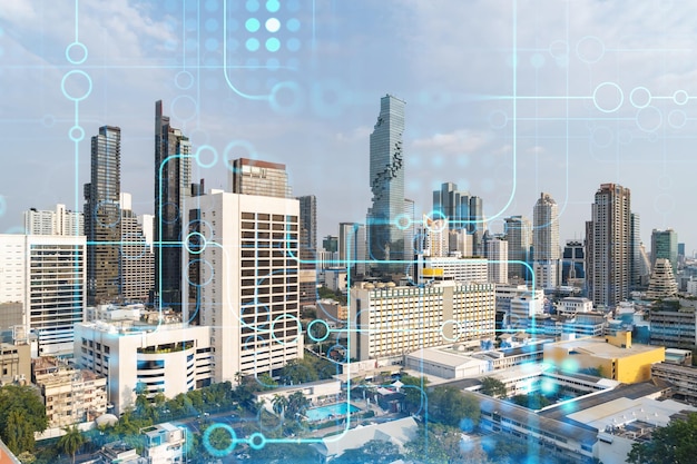 Holograma de tecnologia sobre a vista panorâmica da cidade de Bangkok O maior centro de tecnologia do Sudeste Asiático O conceito de desenvolvimento de codificação e ciência de alta tecnologia Dupla exposição