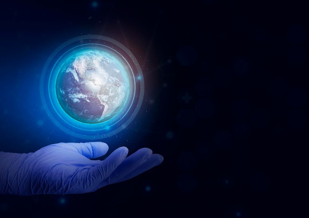 Foto holograma do globo no tablet dos médicos com luva azul conceito do dia mundial da saúde
