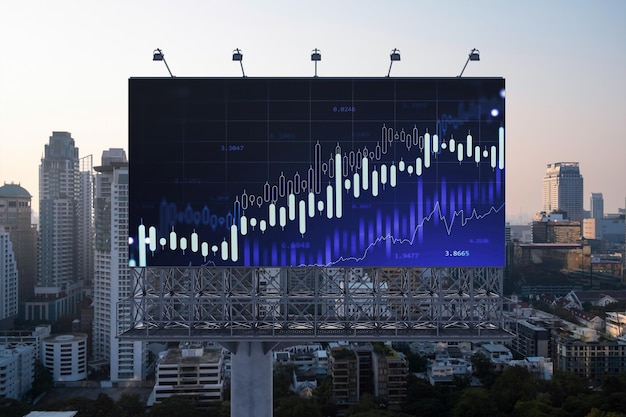 Holograma gráfico FOREX brilhante na paisagem urbana panorâmica aérea do outdoor de Bangkok ao pôr do sol Negociação de ações e títulos no Sudeste Asiático O conceito de gestão de fundos