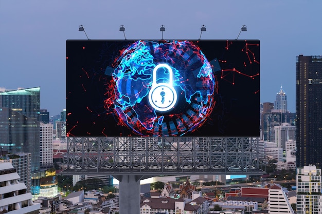 Holograma del icono del candado en la cartelera de la carretera sobre la vista panorámica de la ciudad de Bangkok al atardecer para proteger los negocios del sudeste asiático El concepto de escudos de seguridad de la información