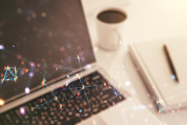 Holograma de tecnología inalámbrica abstracta creativa sobre fondo de computadora moderna inteligencia artificial y concepto de aprendizaje automático Exposición múltiple